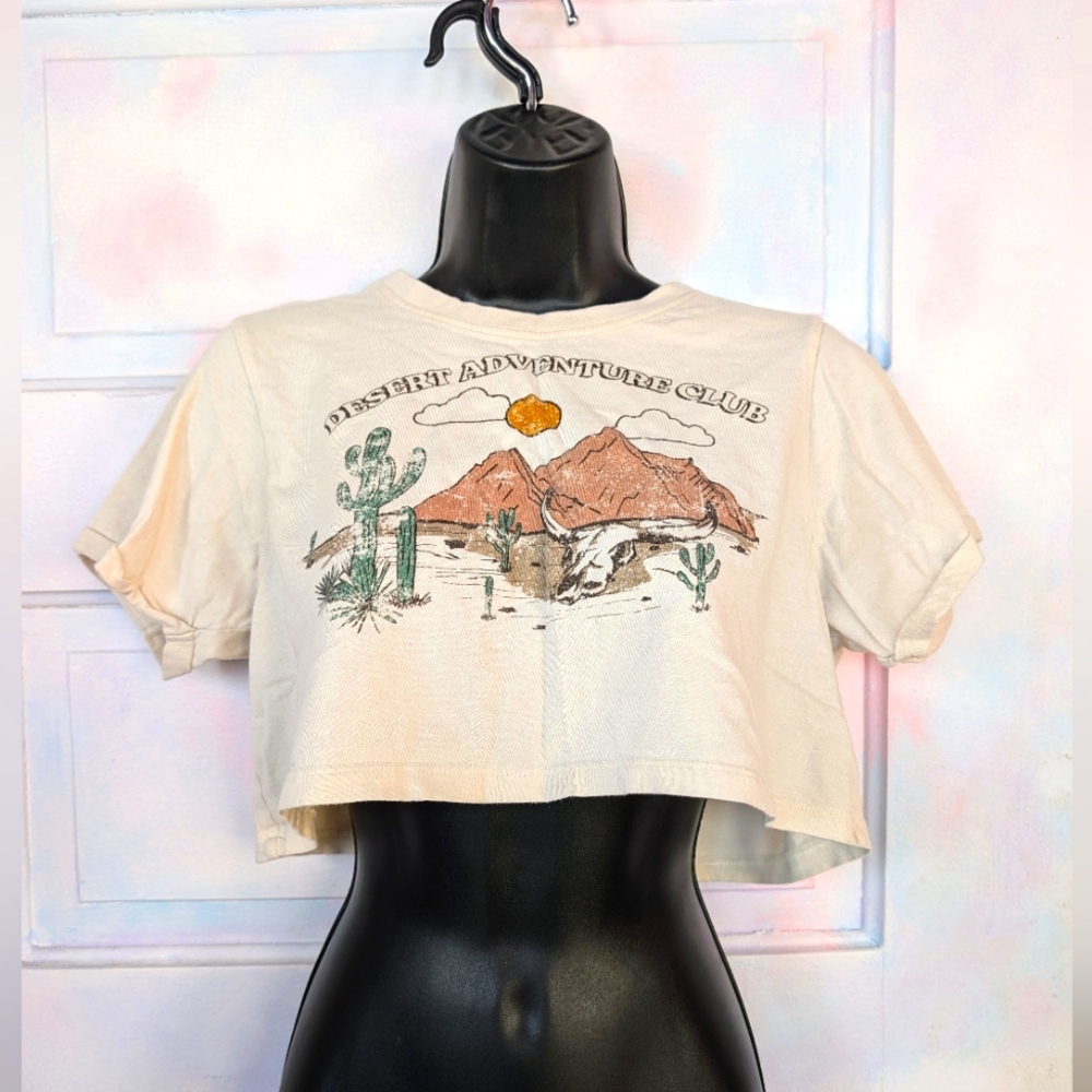 Desert Adventure Club Crop Top size Small
